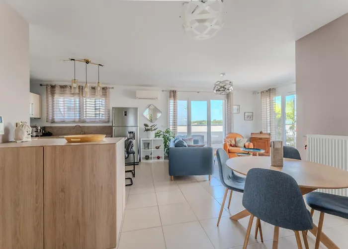 Magnifique Duplex Avec Terrasse Proche Du Coeur De Le Lez * Castelnau-le-Lez